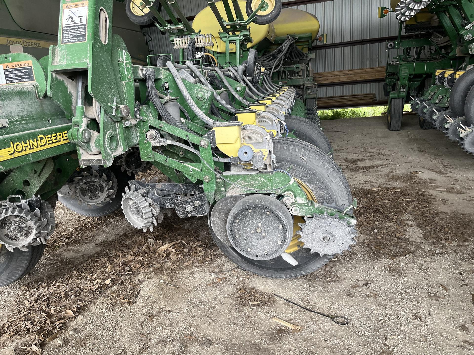 2005 John Deere 1770NT CCS Image