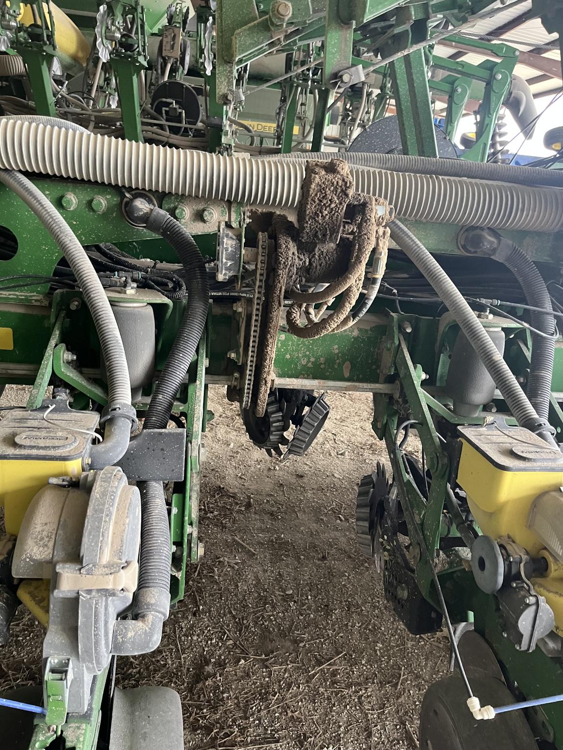 2005 John Deere 1770NT CCS Image