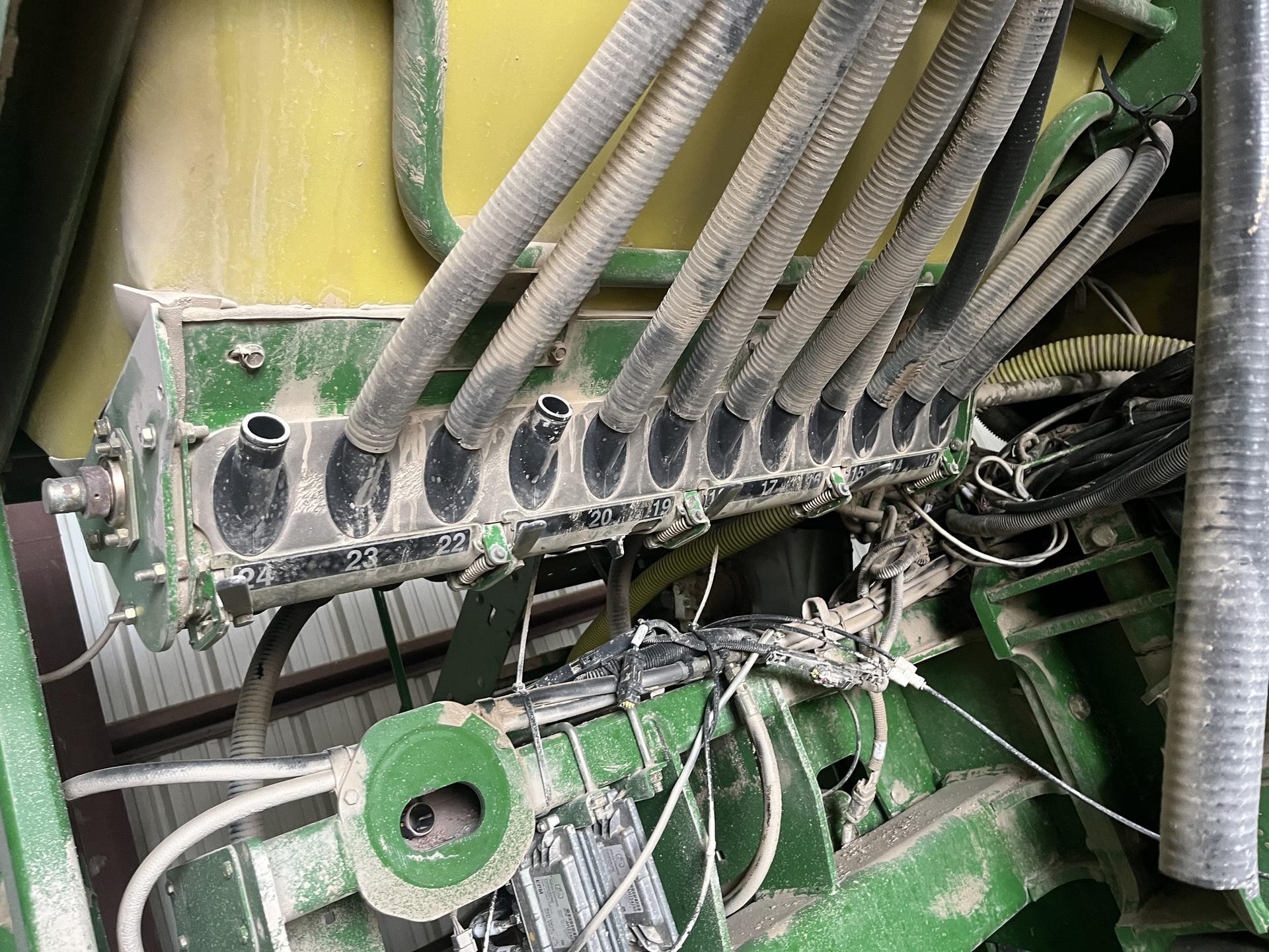 2005 John Deere 1770NT CCS Image