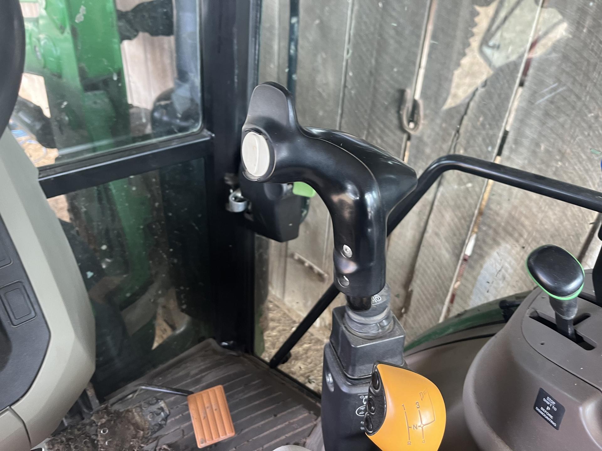 2018 John Deere 5115M Image