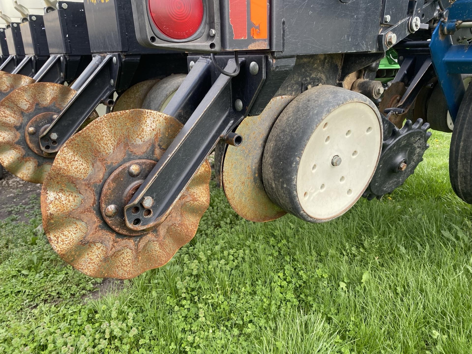 2006 Kinze 3600 Image
