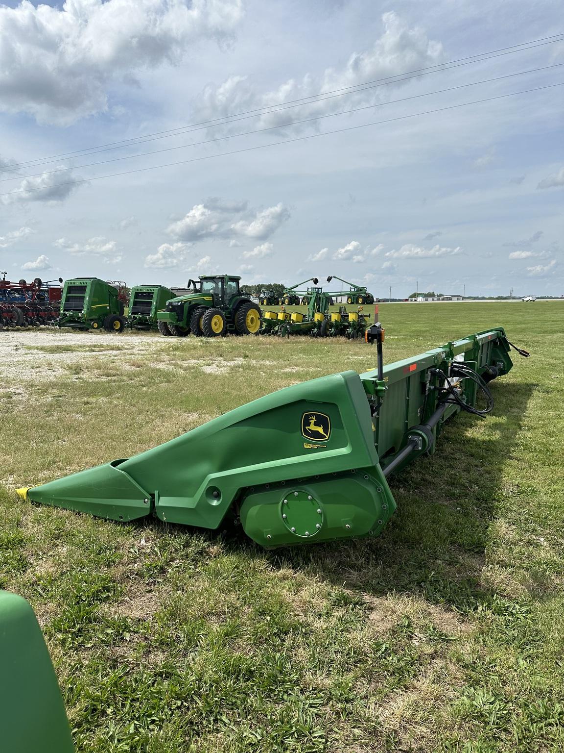 2022 John Deere C12R Image