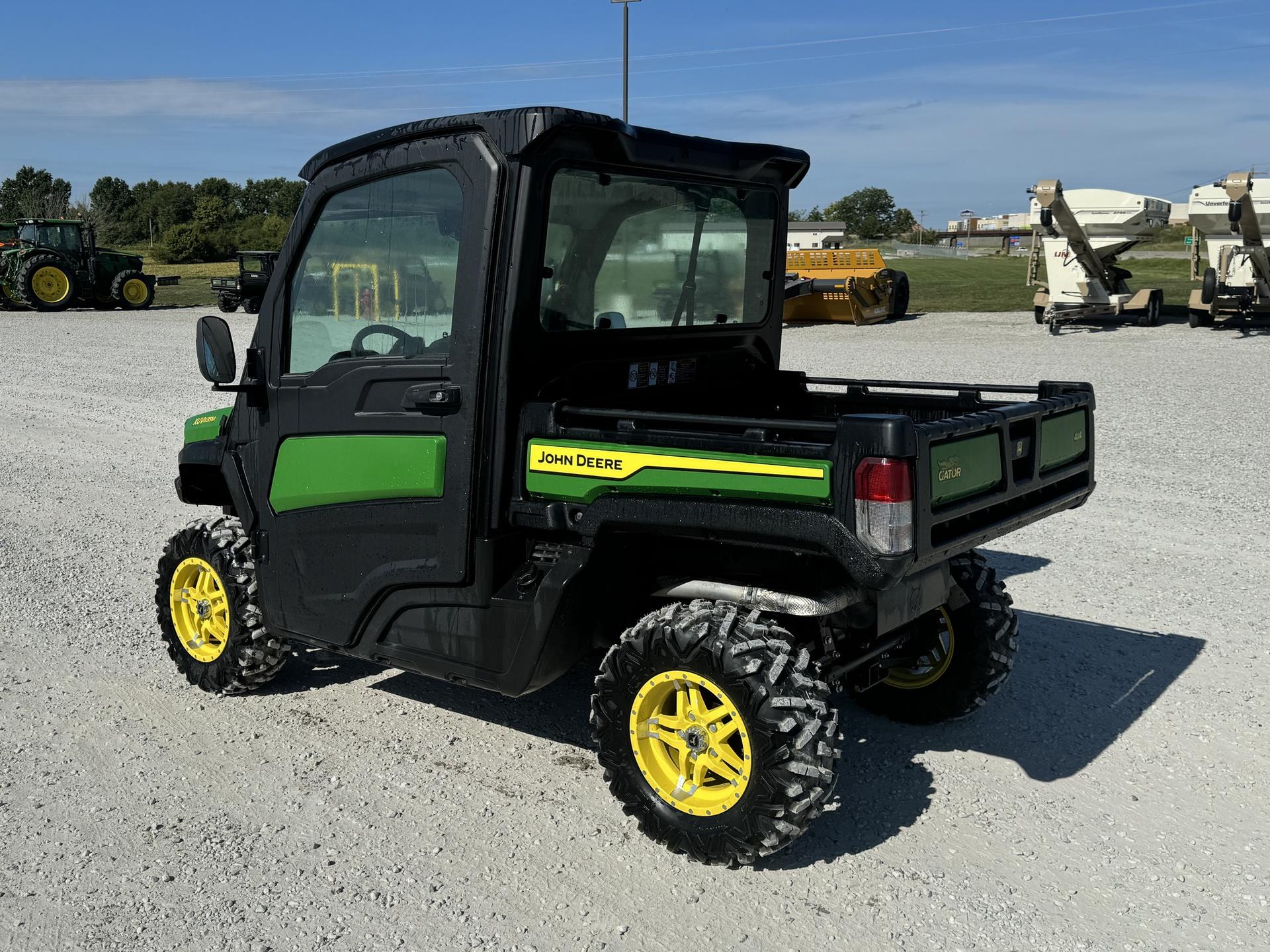 2023 John Deere XUV 835M Image