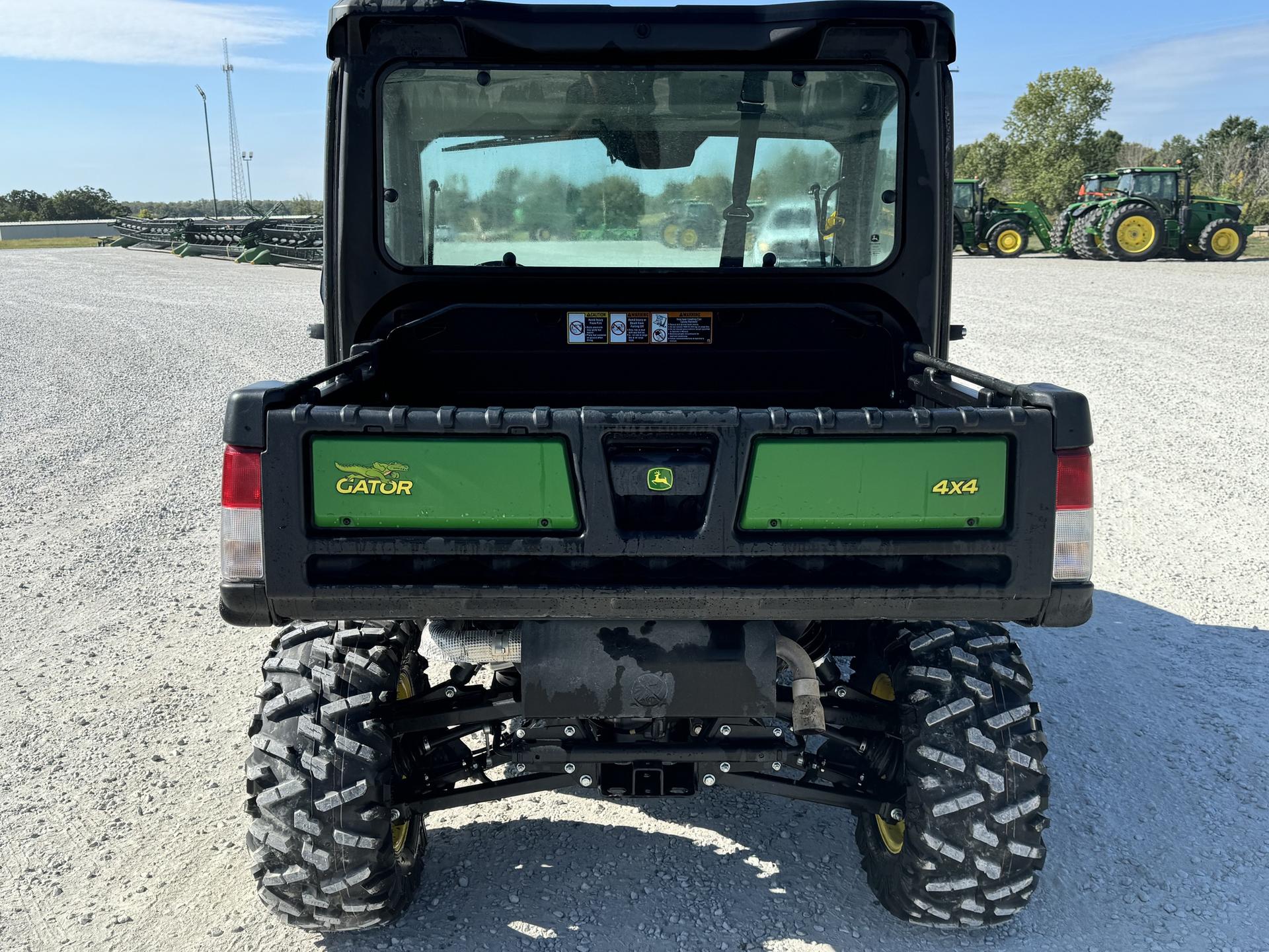 2023 John Deere XUV 835M Image