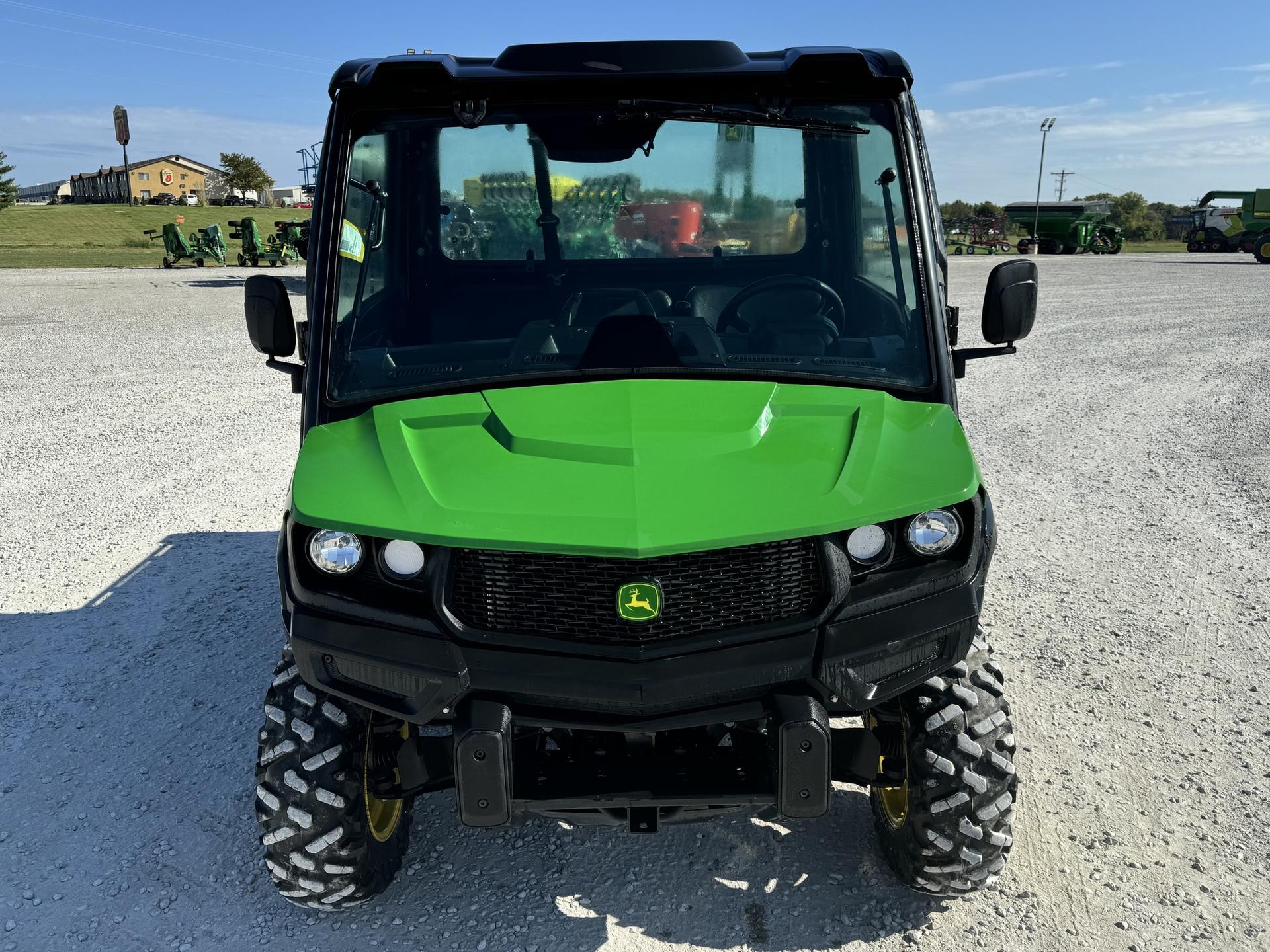 2023 John Deere XUV 835M Image