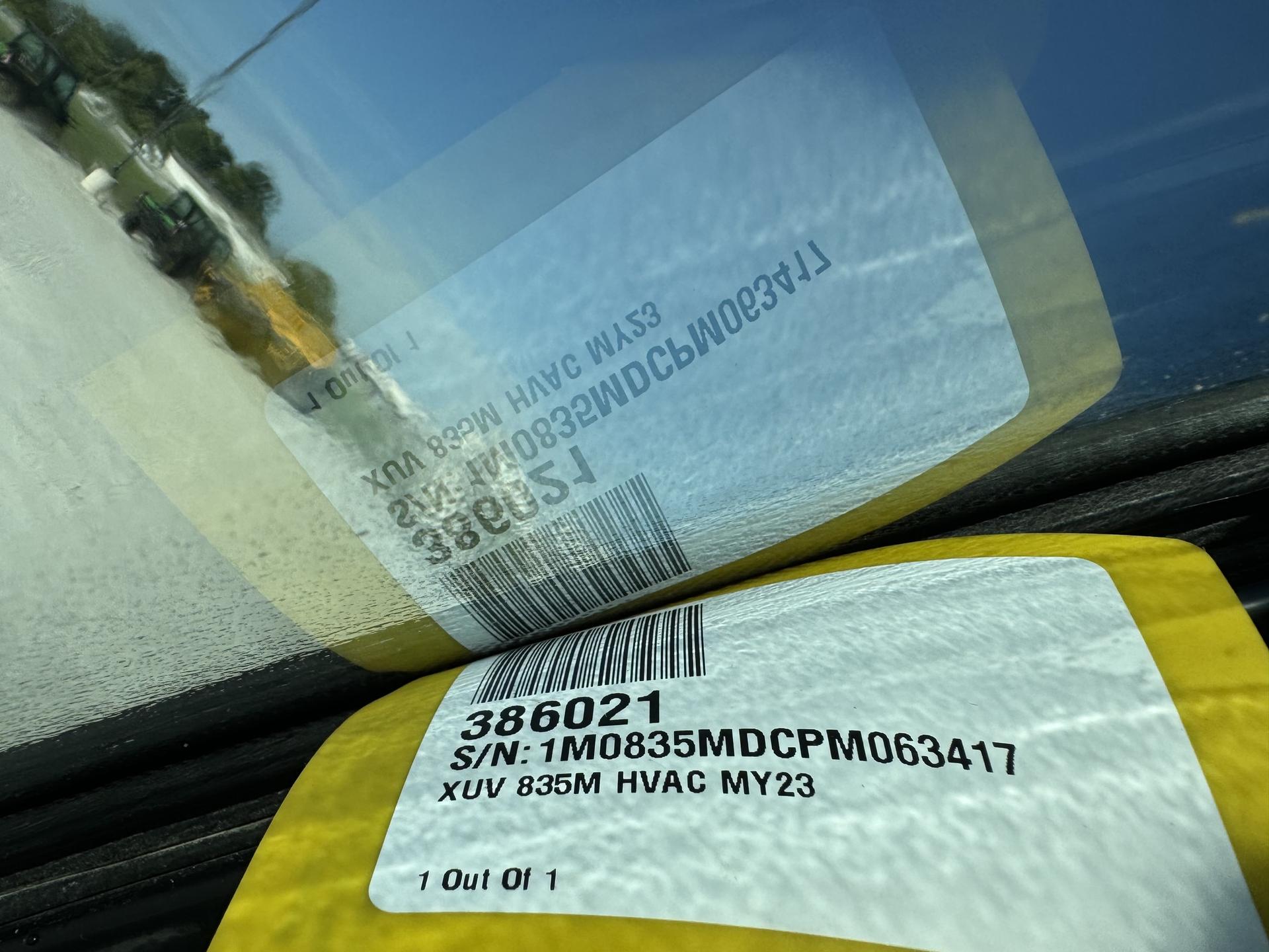 2023 John Deere XUV 835M Image