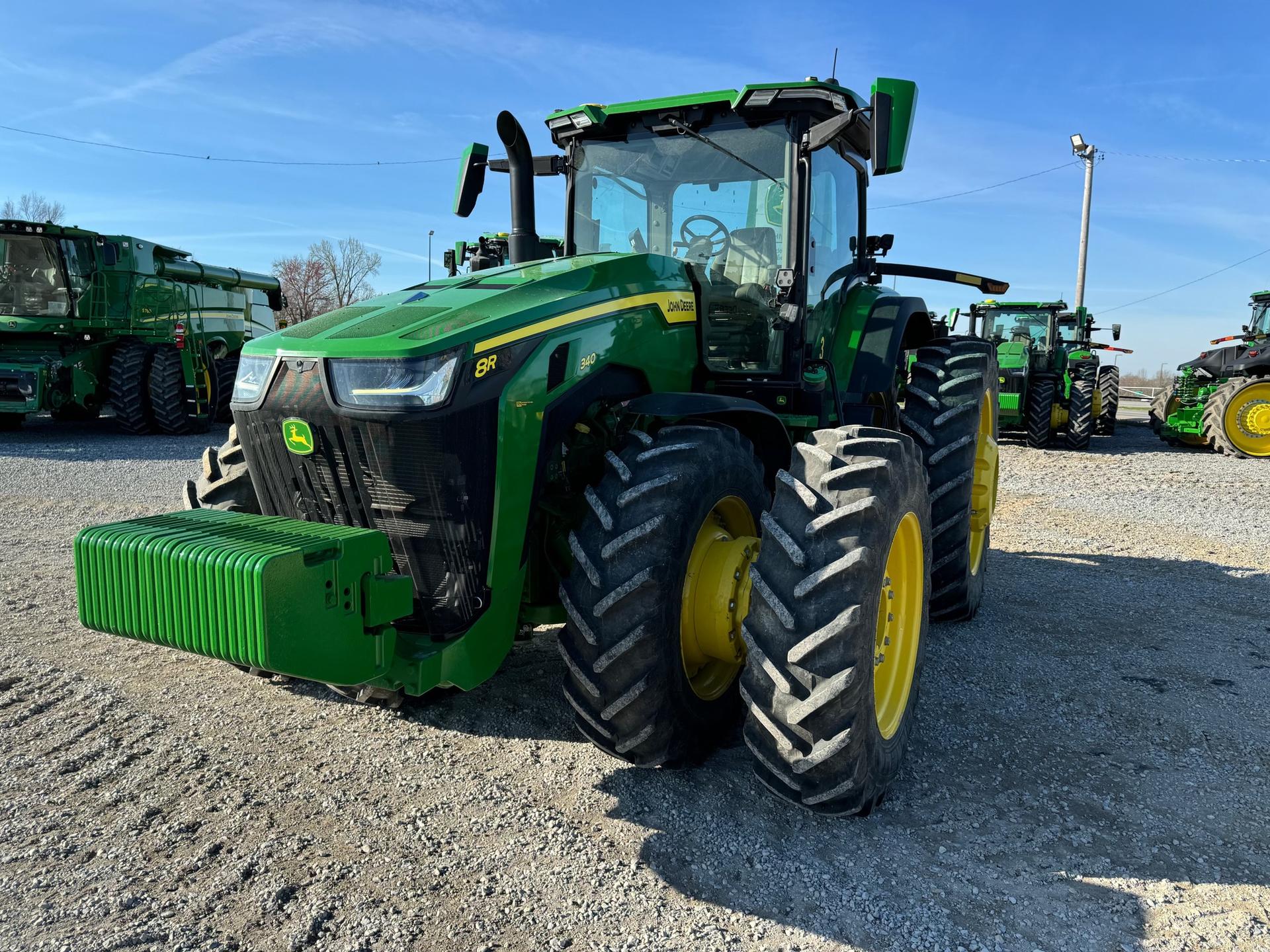 2024 John Deere 8R 340 Image