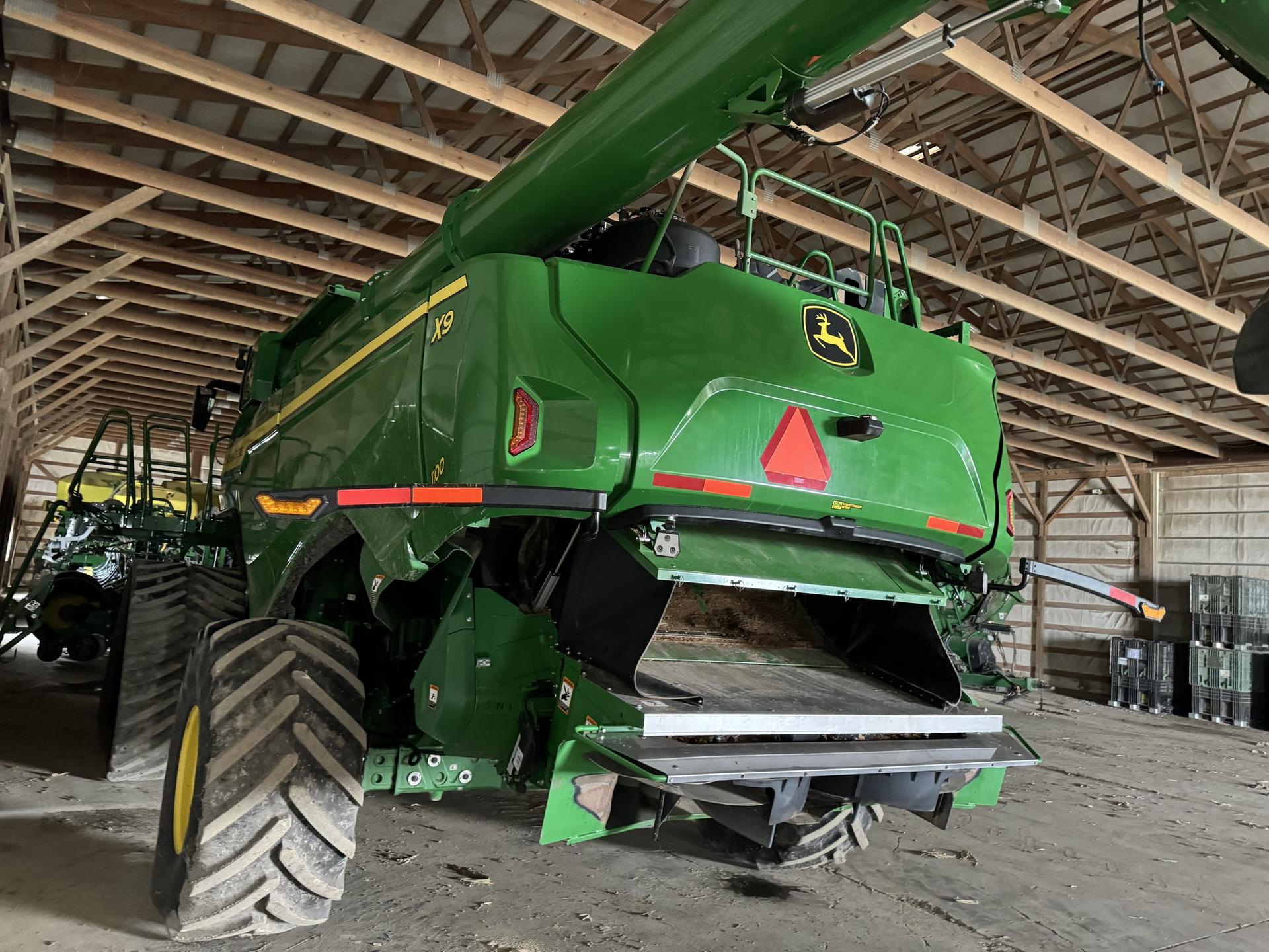 2023 John Deere X9 1100 Image