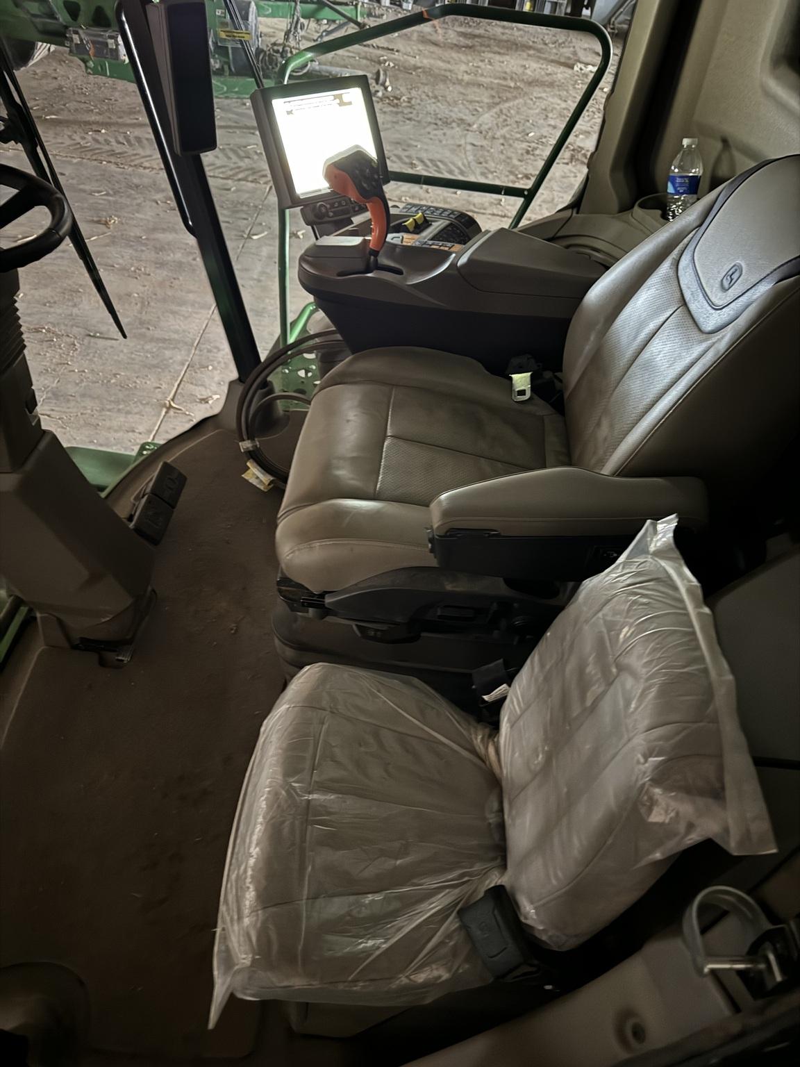 2023 John Deere X9 1100 Image