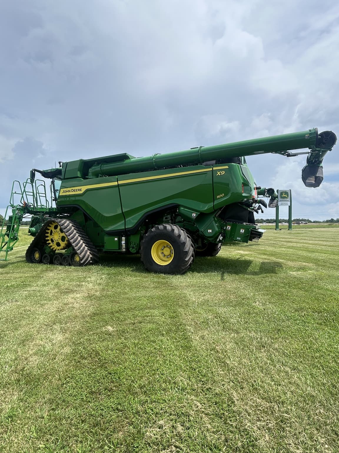 2023 John Deere X9 1100 Image