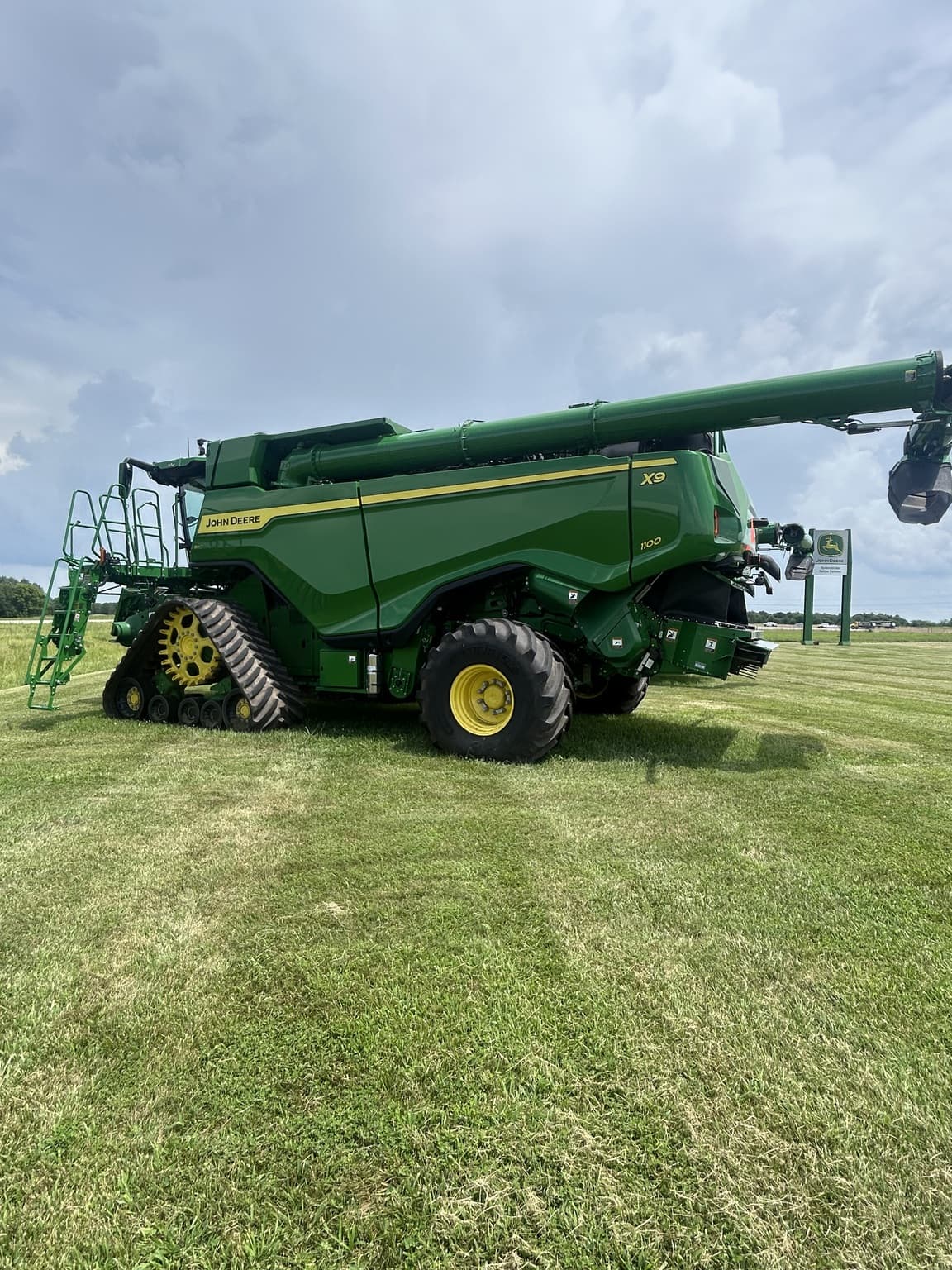 2023 John Deere X9 1100 Image