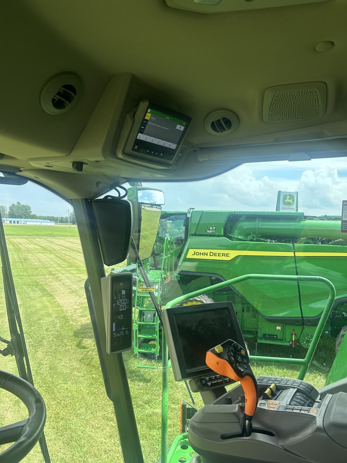 2023 John Deere X9 1100 Image