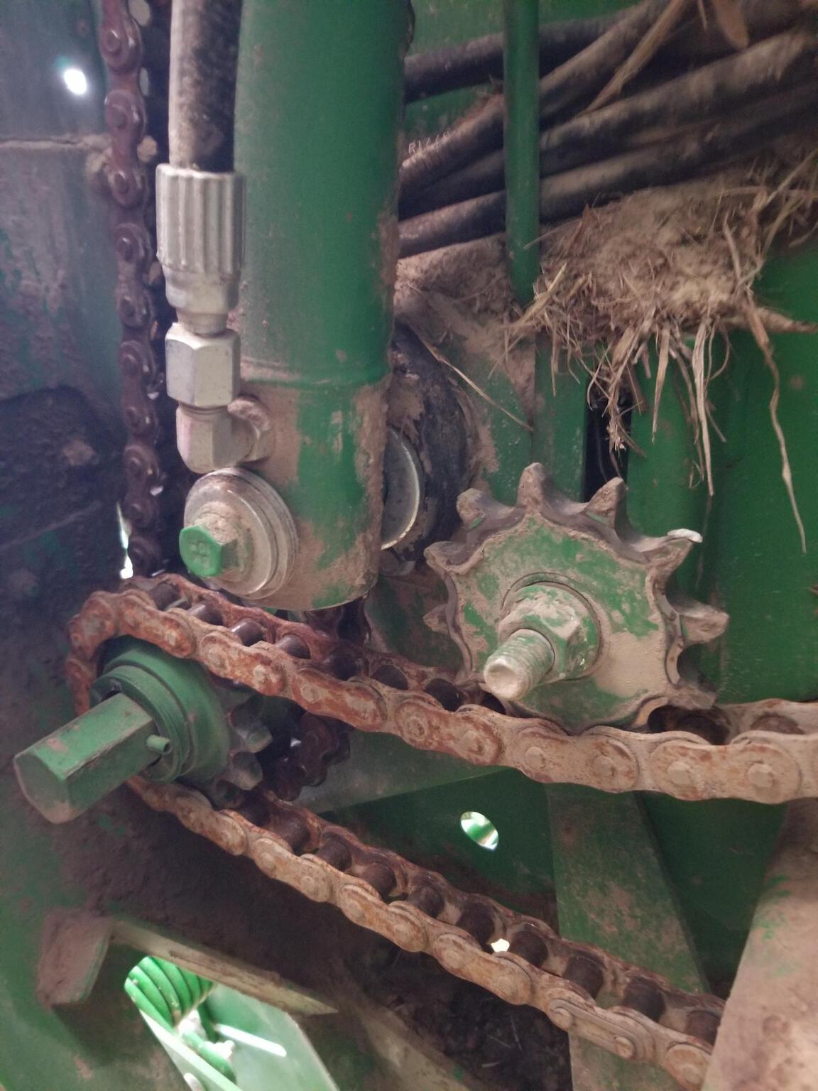 2021 John Deere 560M Image