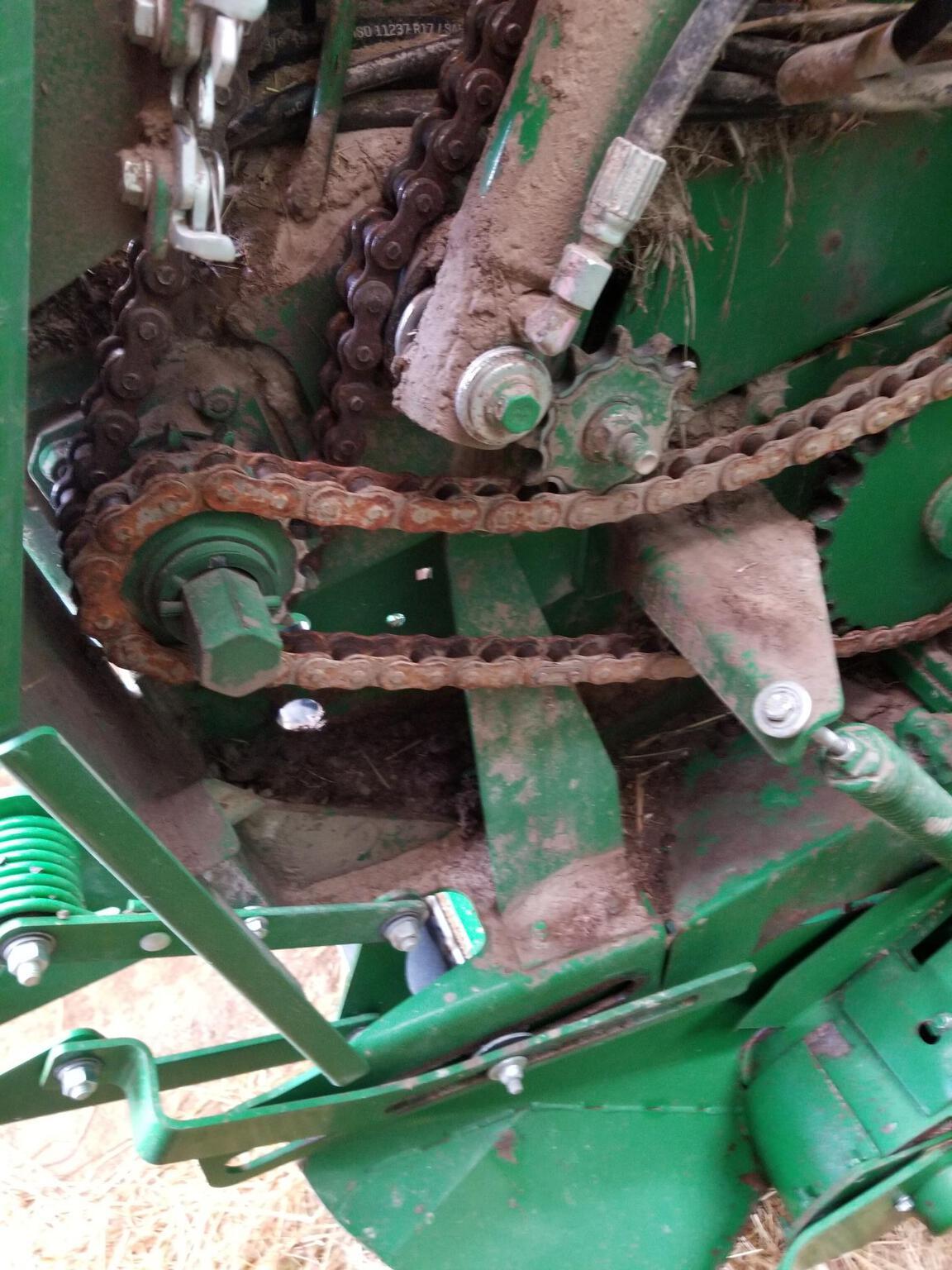 2021 John Deere 560M Image