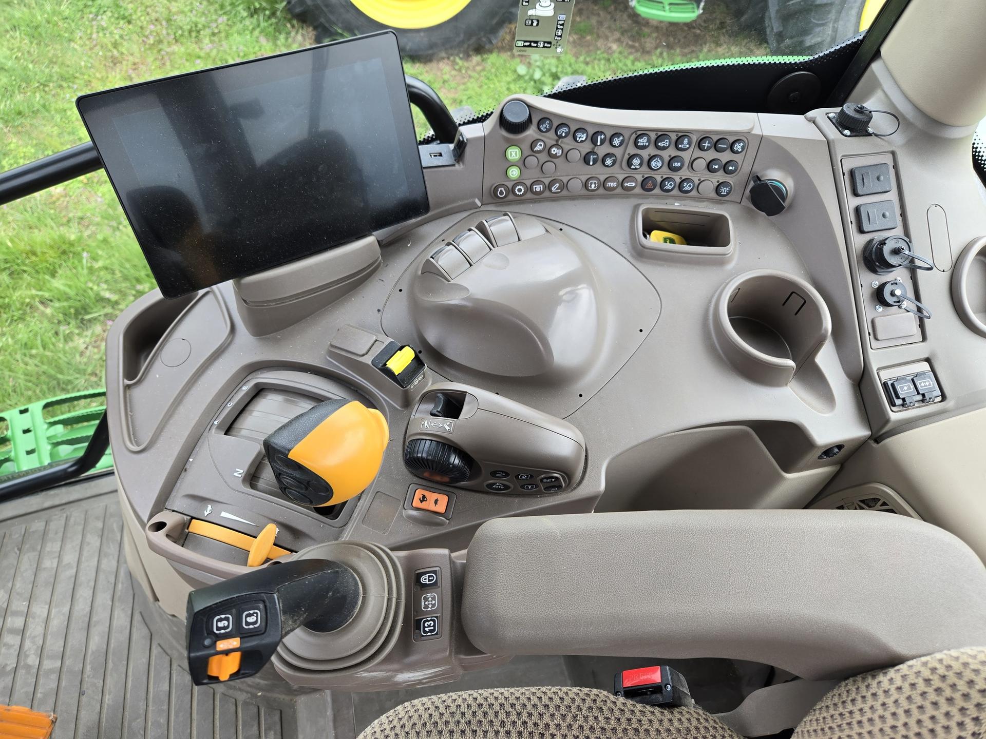 2024 John Deere 6R 130 Image