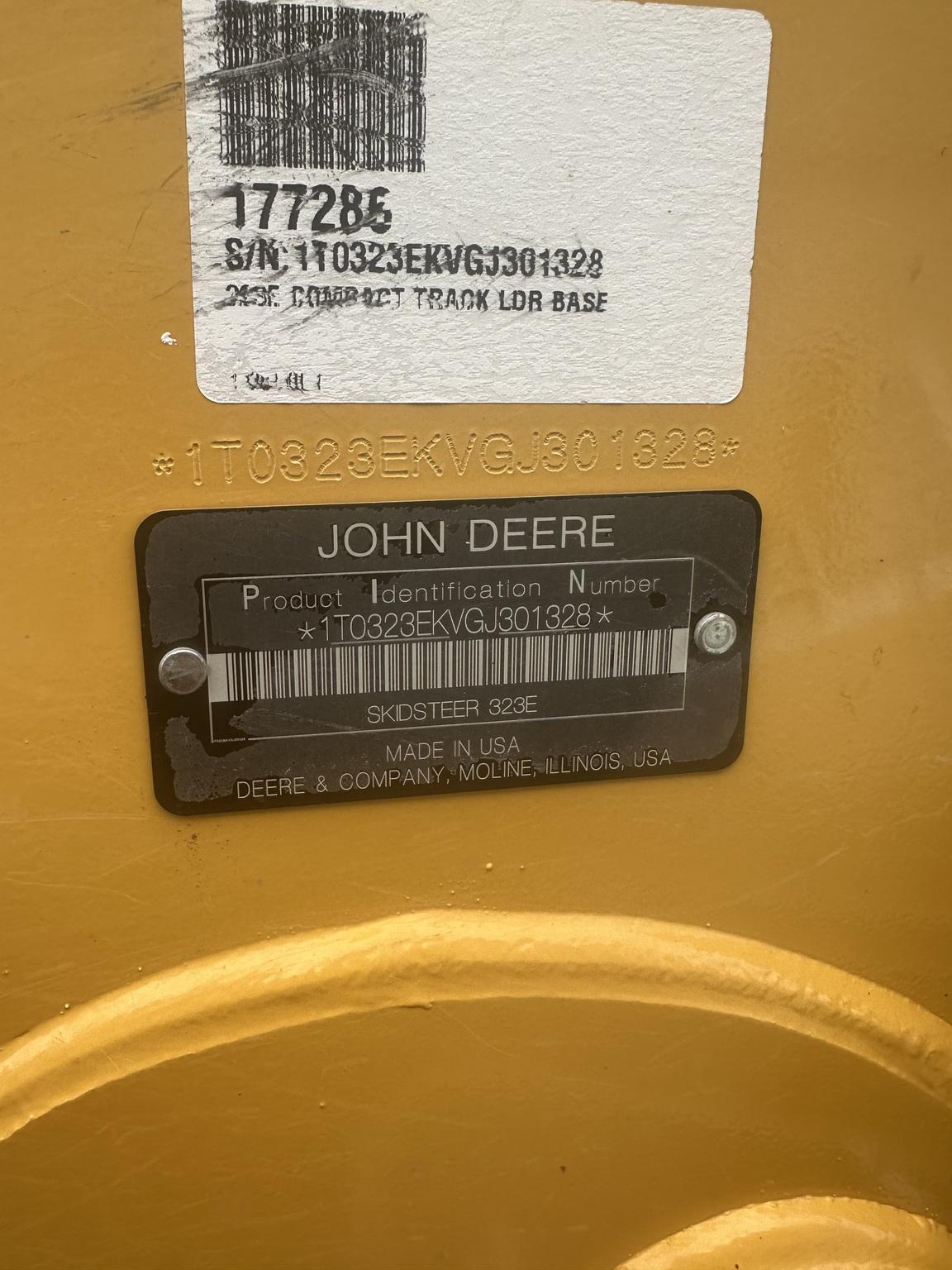 2016 John Deere 323E Image