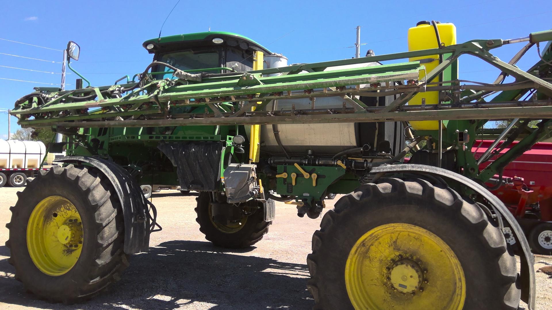 2018 John Deere R4038 Image