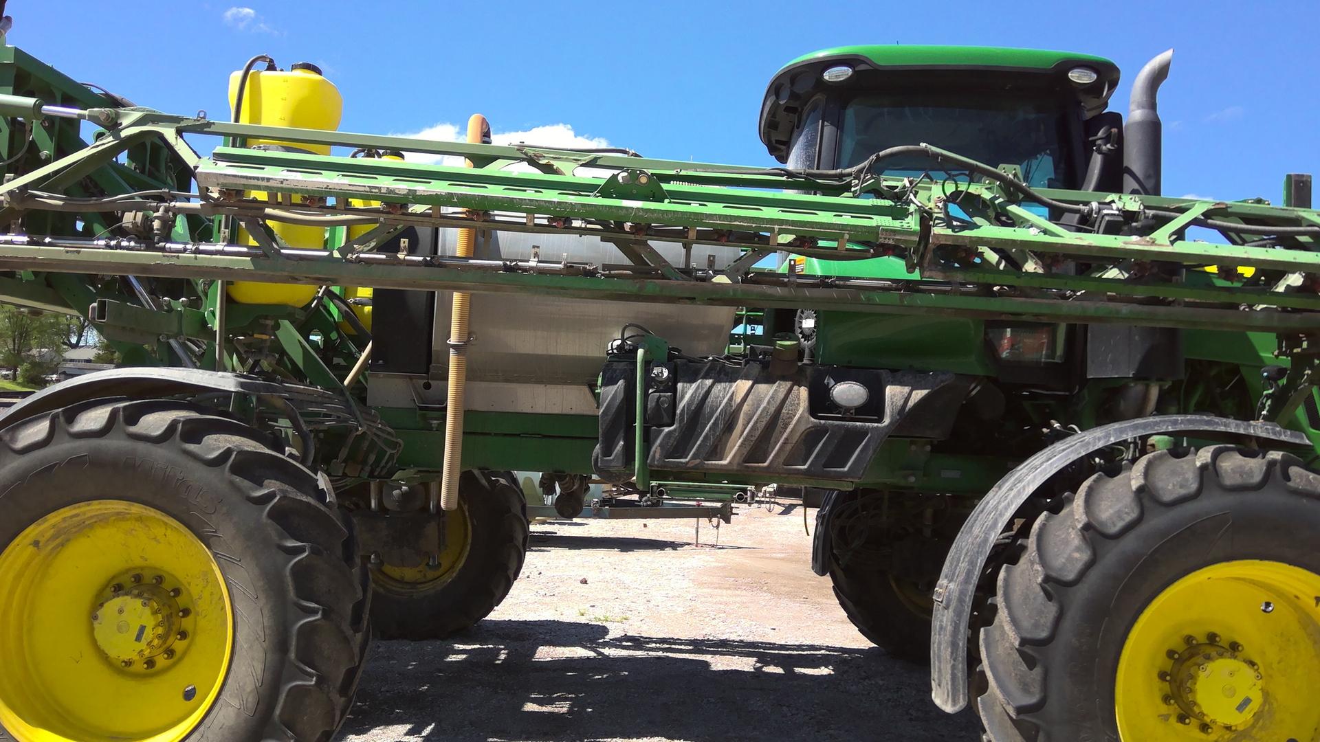 2018 John Deere R4038 Image