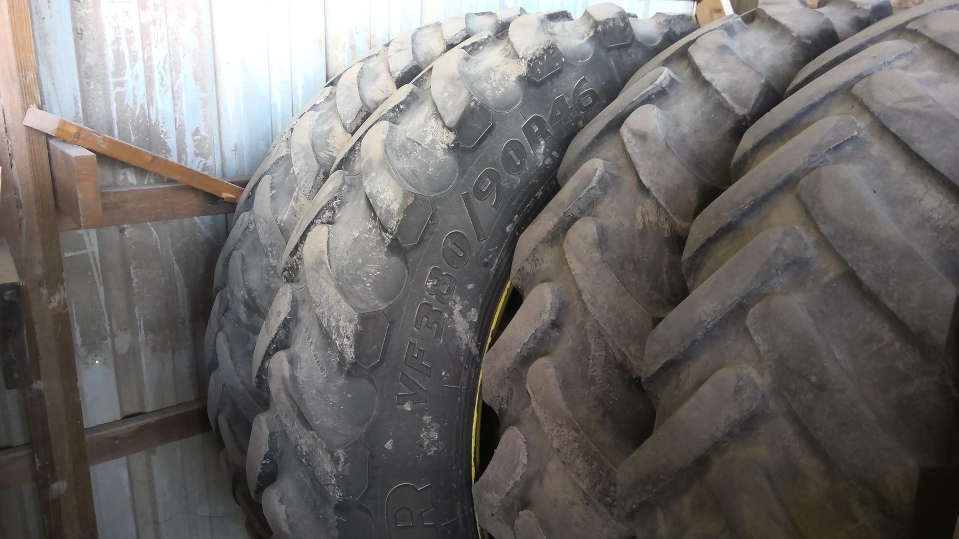 2018 John Deere R4038 Image