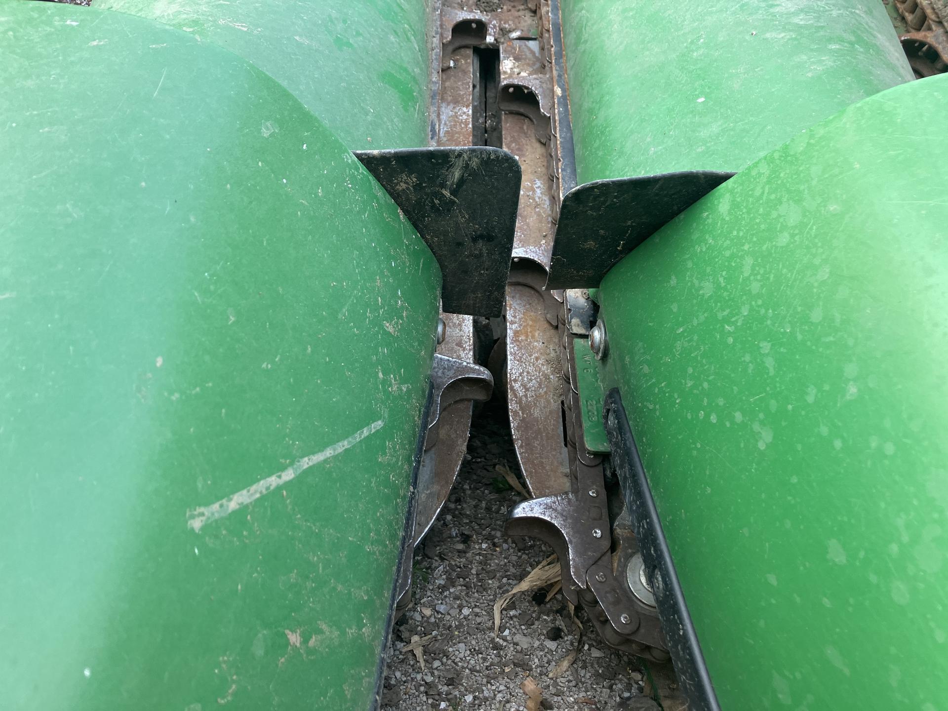 2022 John Deere C12R Image