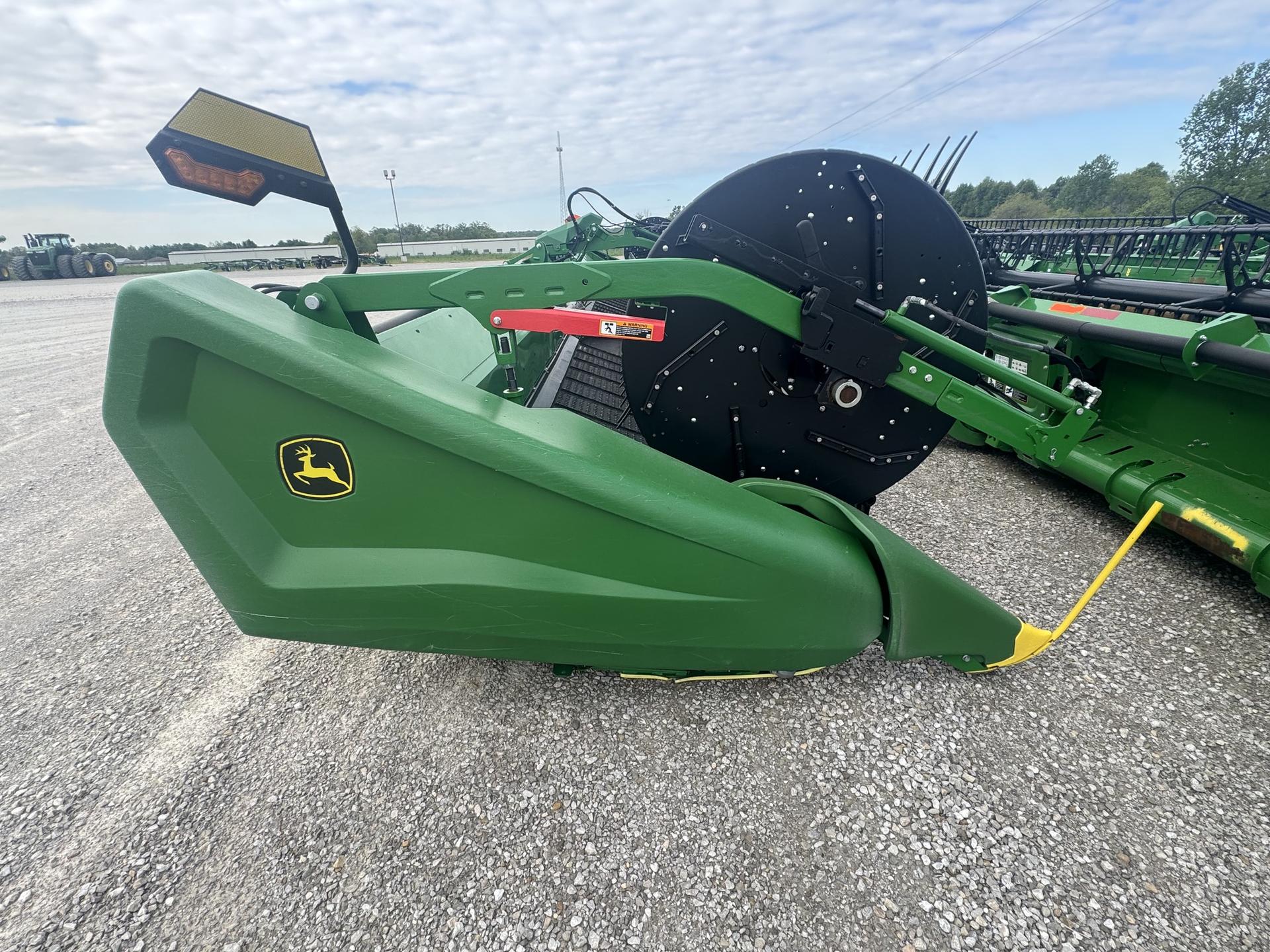 2022 John Deere HD35F Image