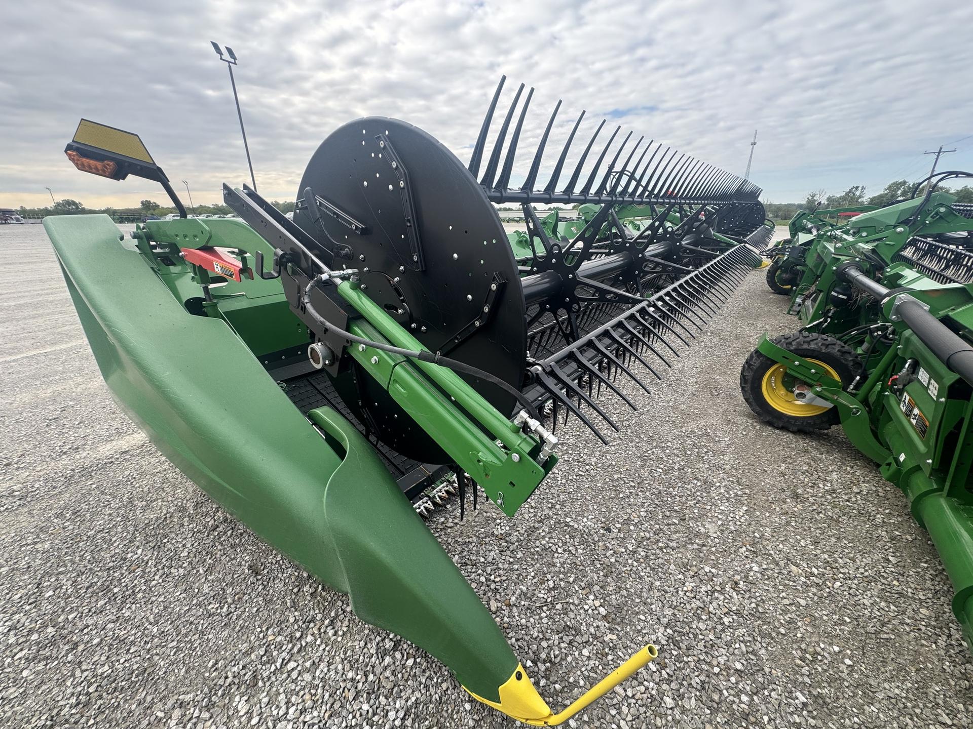 2022 John Deere HD35F Image