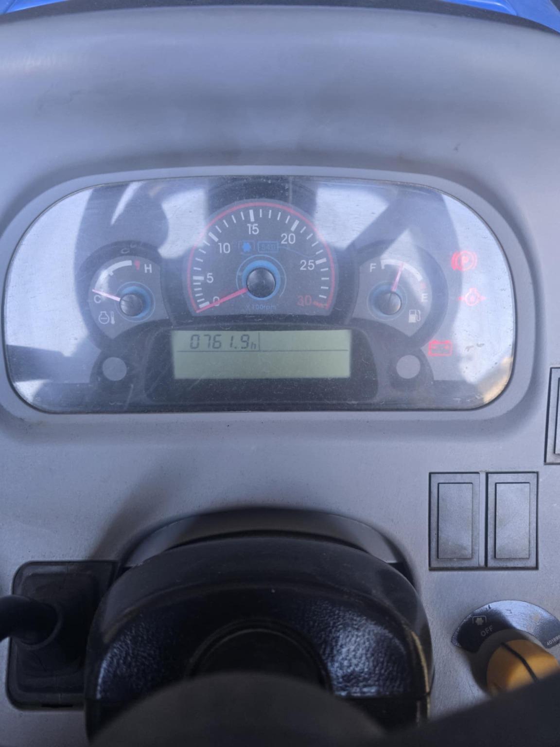 2015 New Holland Workmaster 33 Image