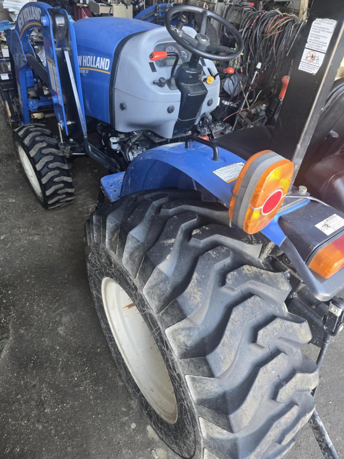 2015 New Holland Workmaster 33 Image