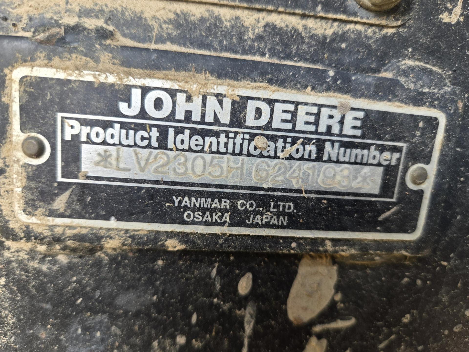 2010 John Deere 2305 Image