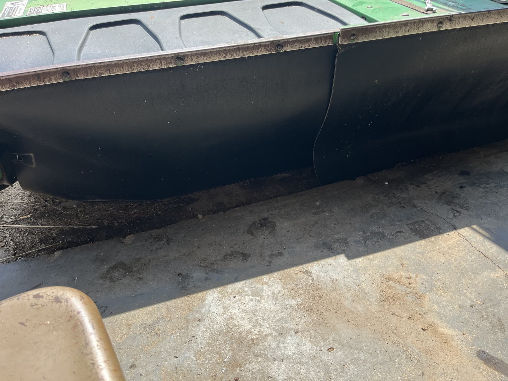 2006 John Deere 735 Image