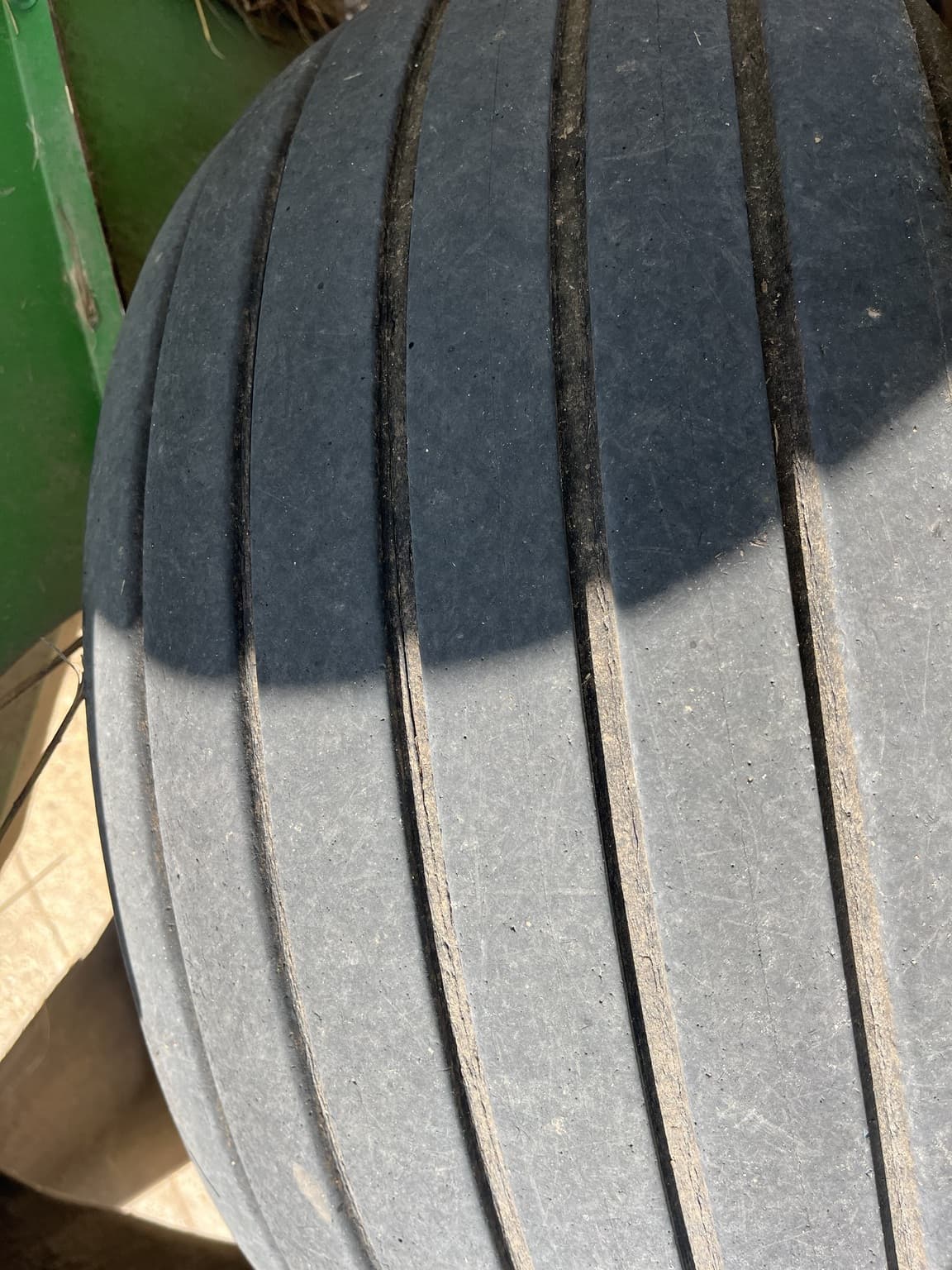 2006 John Deere 735 Image