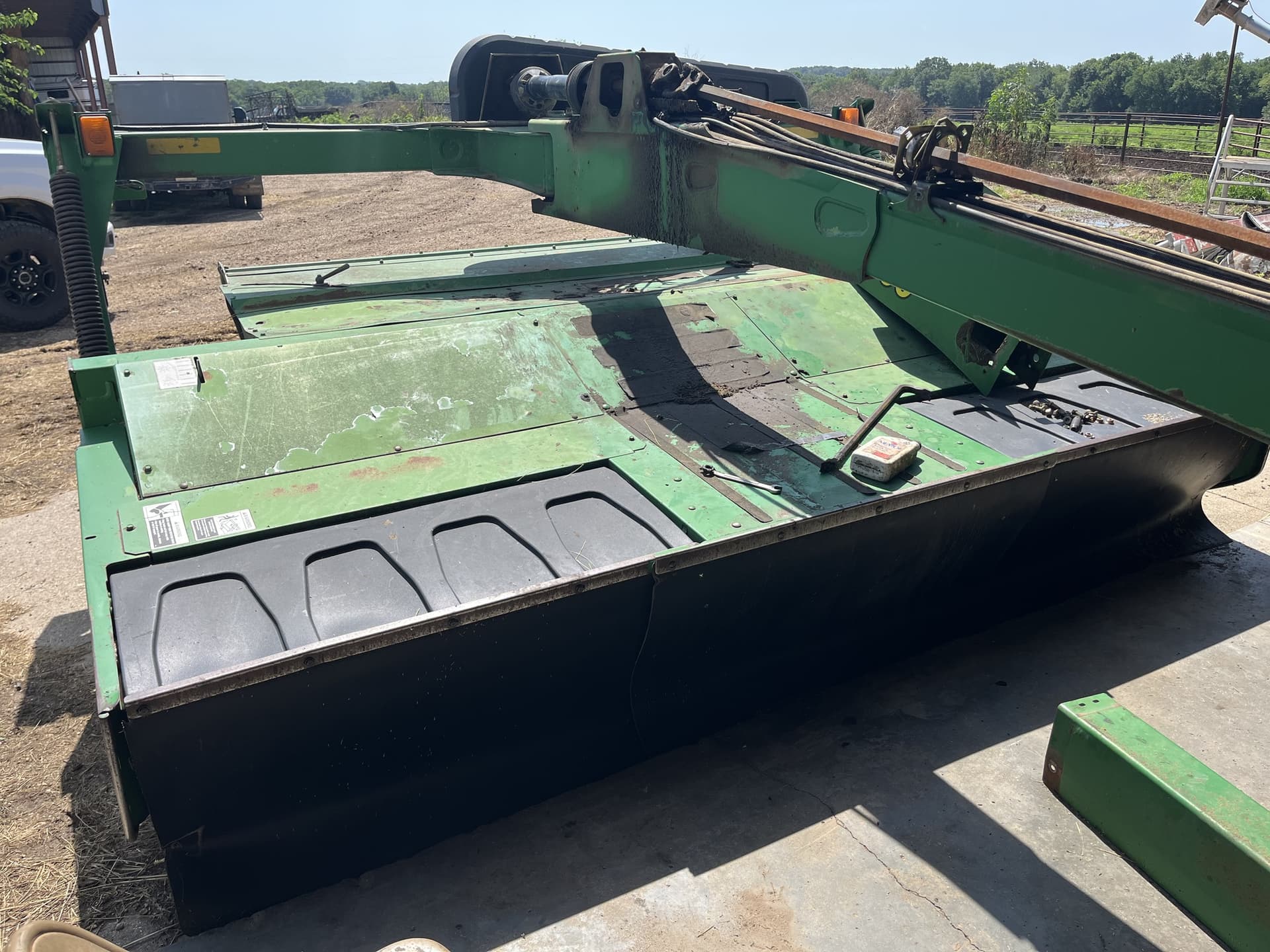 2006 John Deere 735 Image
