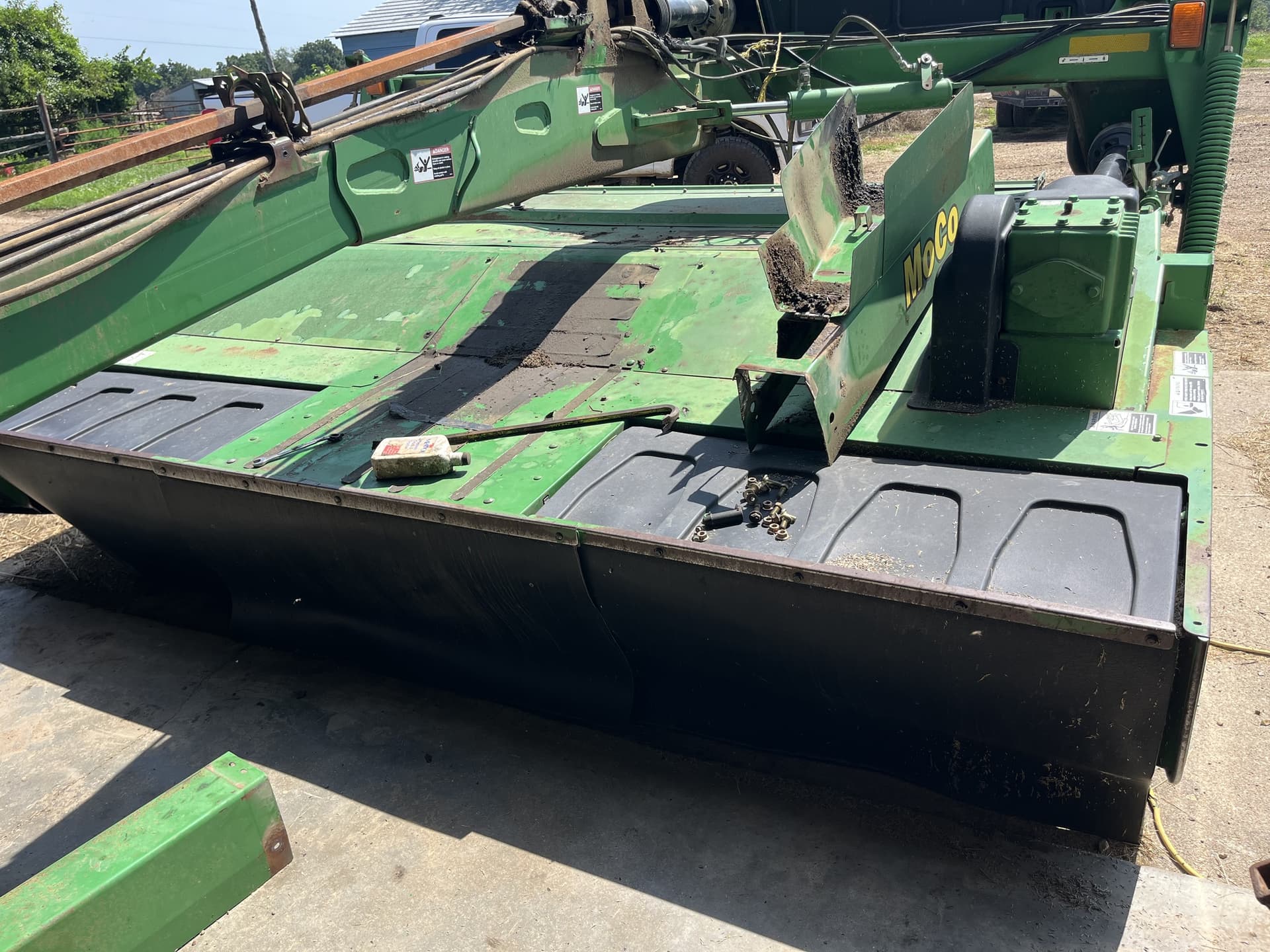 2006 John Deere 735 Image