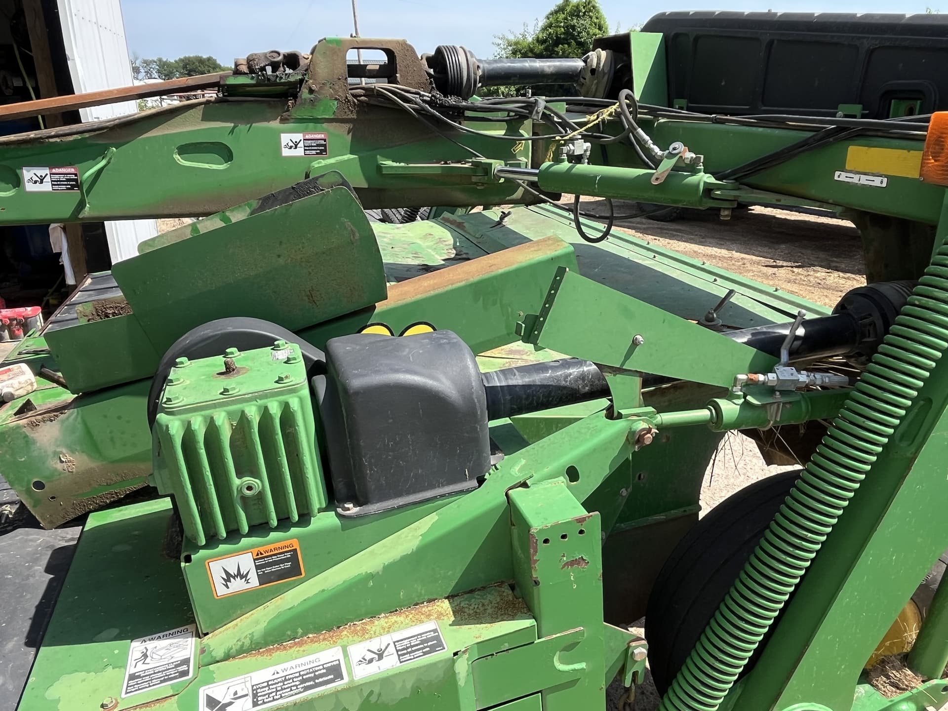 2006 John Deere 735 Image