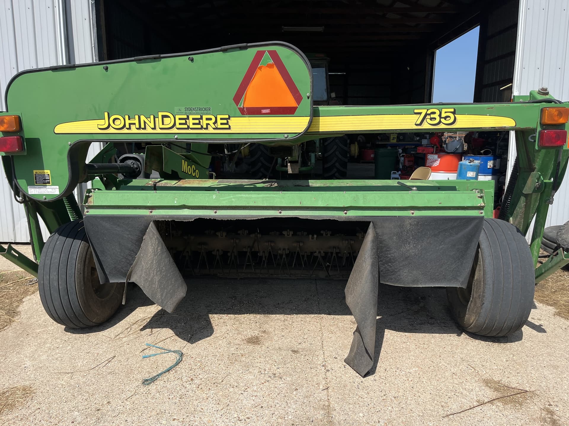 2006 John Deere 735 Image