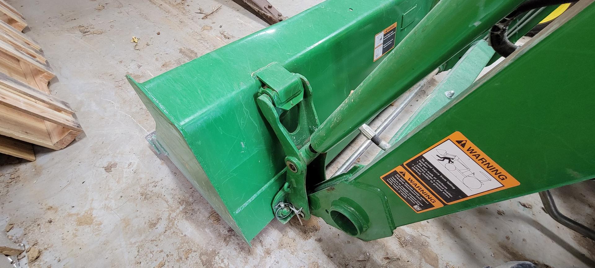 2021 John Deere 220R Image