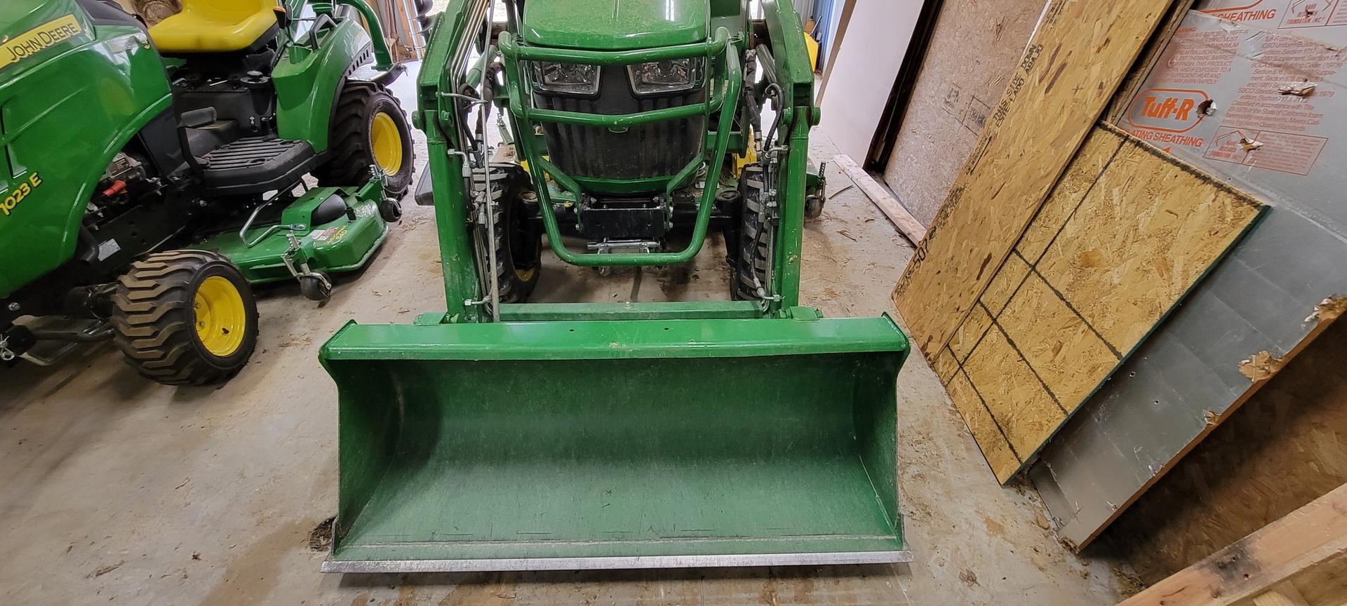 2021 John Deere 220R Image