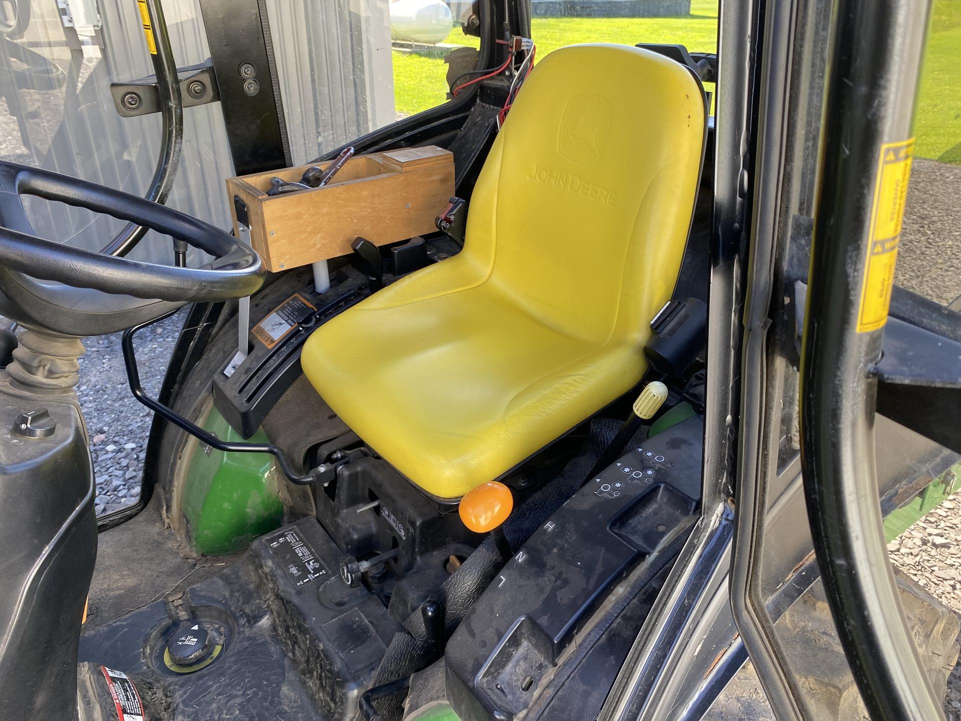2014 John Deere 2025R Image