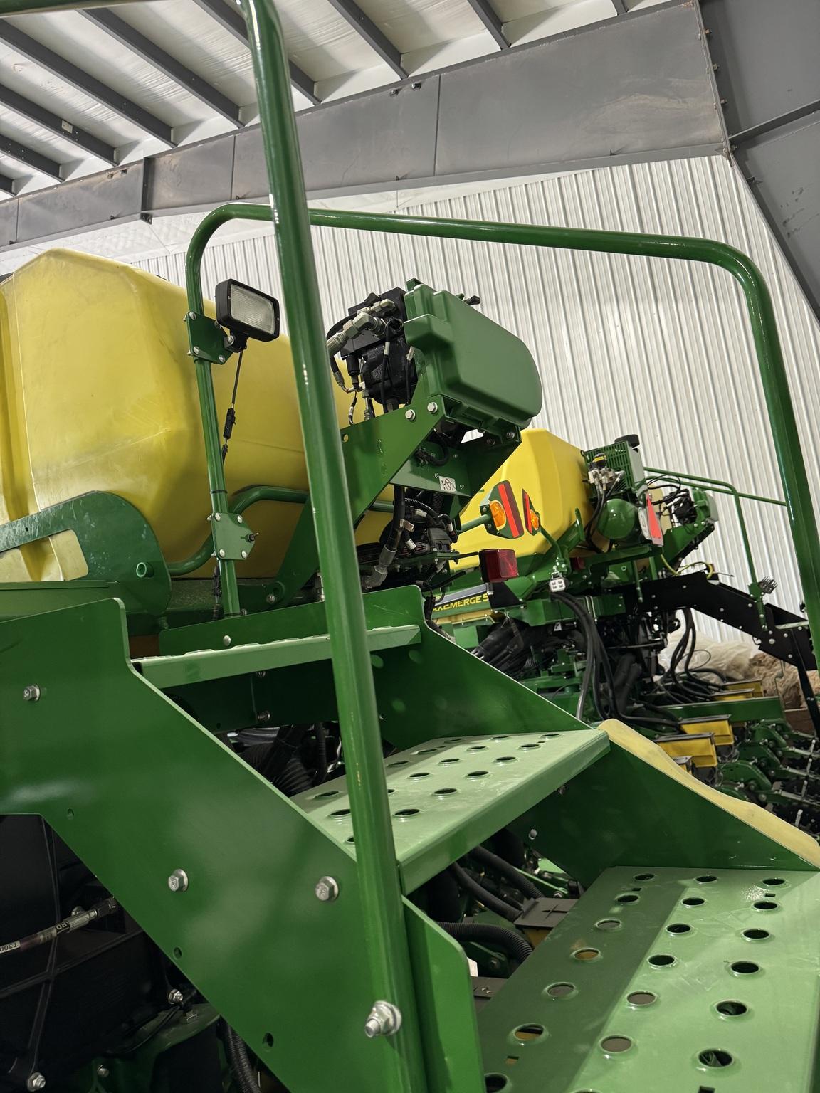 2020 John Deere DB60 Image