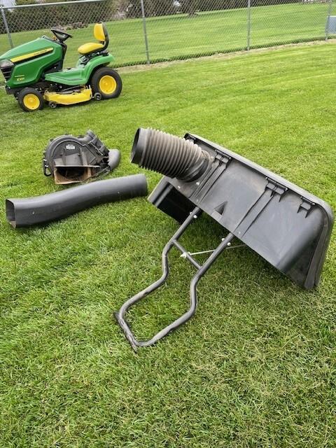 2015 John Deere X360 Image