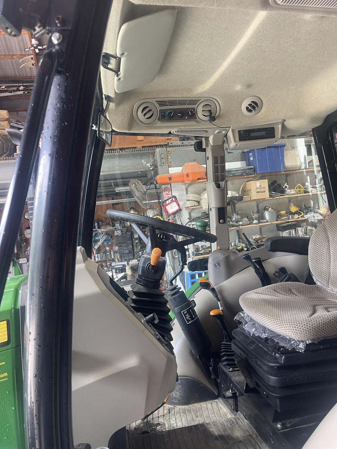 2022 John Deere 5075E Image