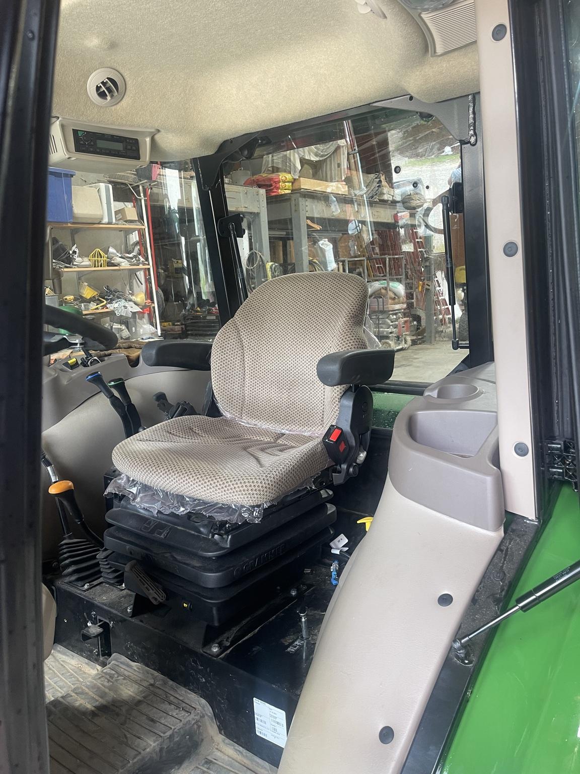 2022 John Deere 5075E Image