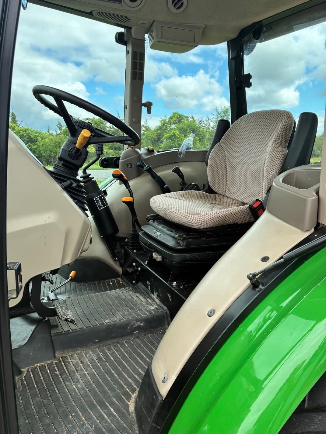 2018 John Deere 5065E Image