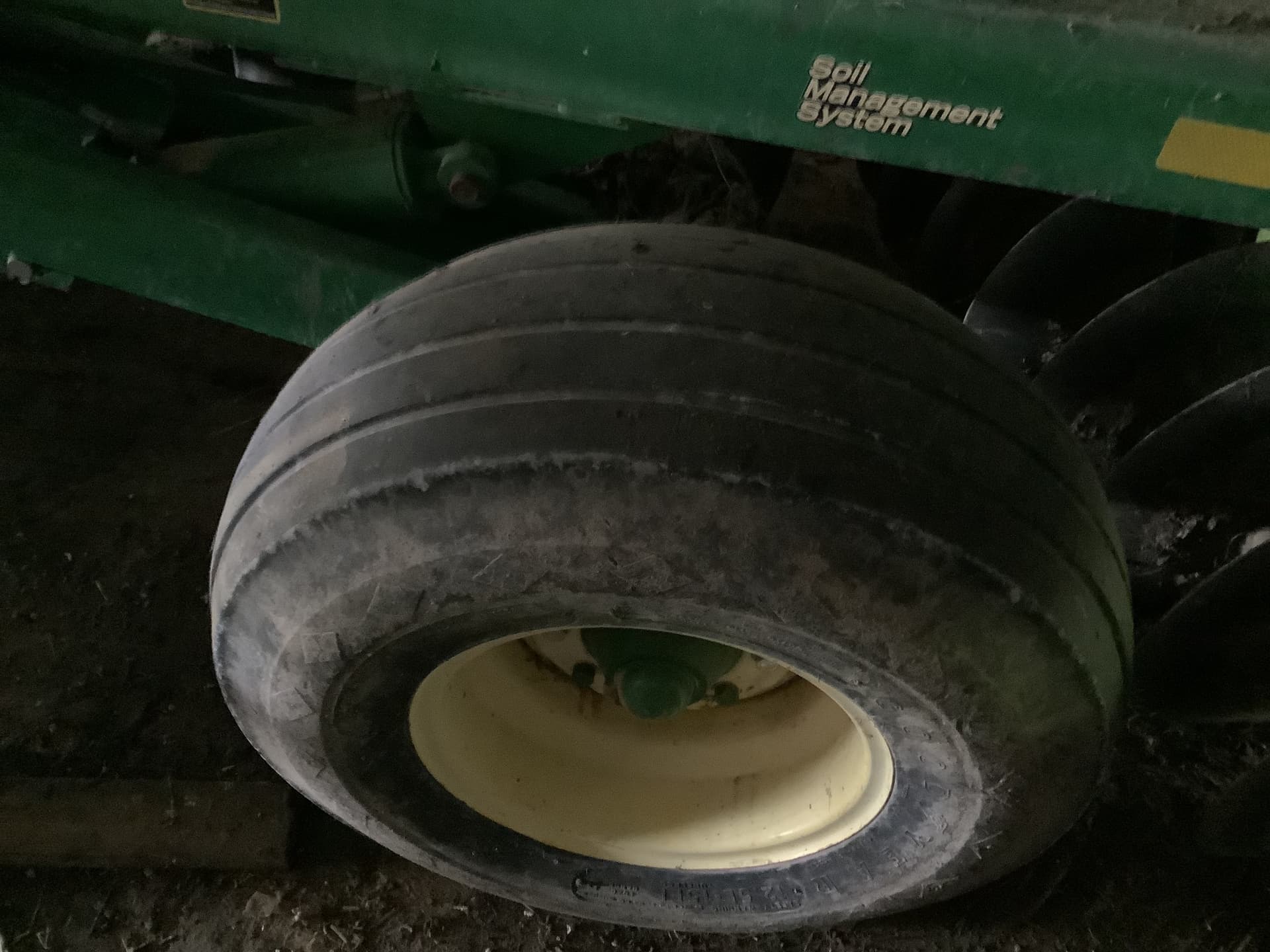 2003 John Deere 637 Image