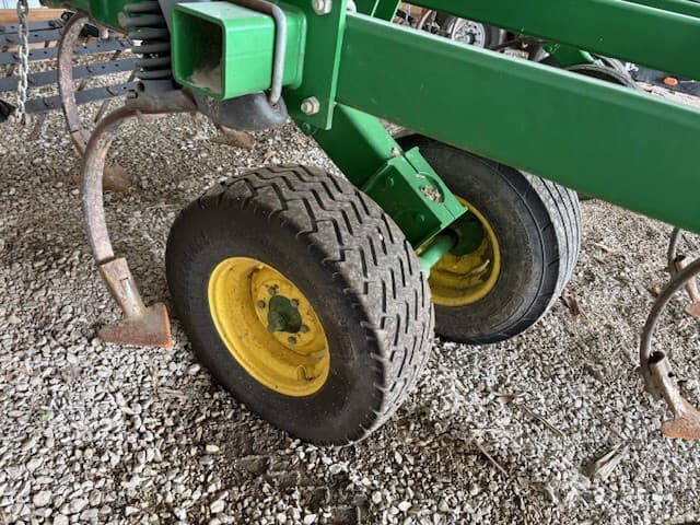 2007 John Deere 2210 Image