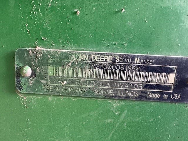 2007 John Deere 2210 Image