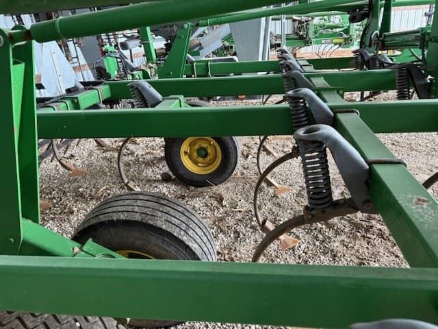 2007 John Deere 2210 Image