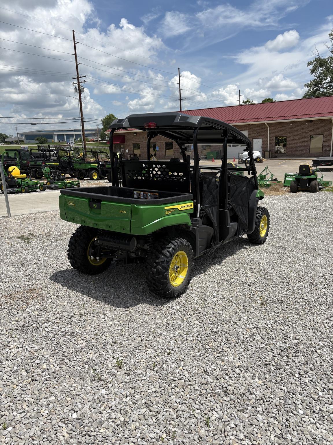 2024 John Deere XUV 590M S4 Image