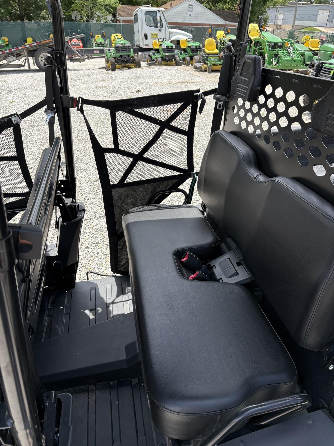 2024 John Deere XUV 590M S4 Image