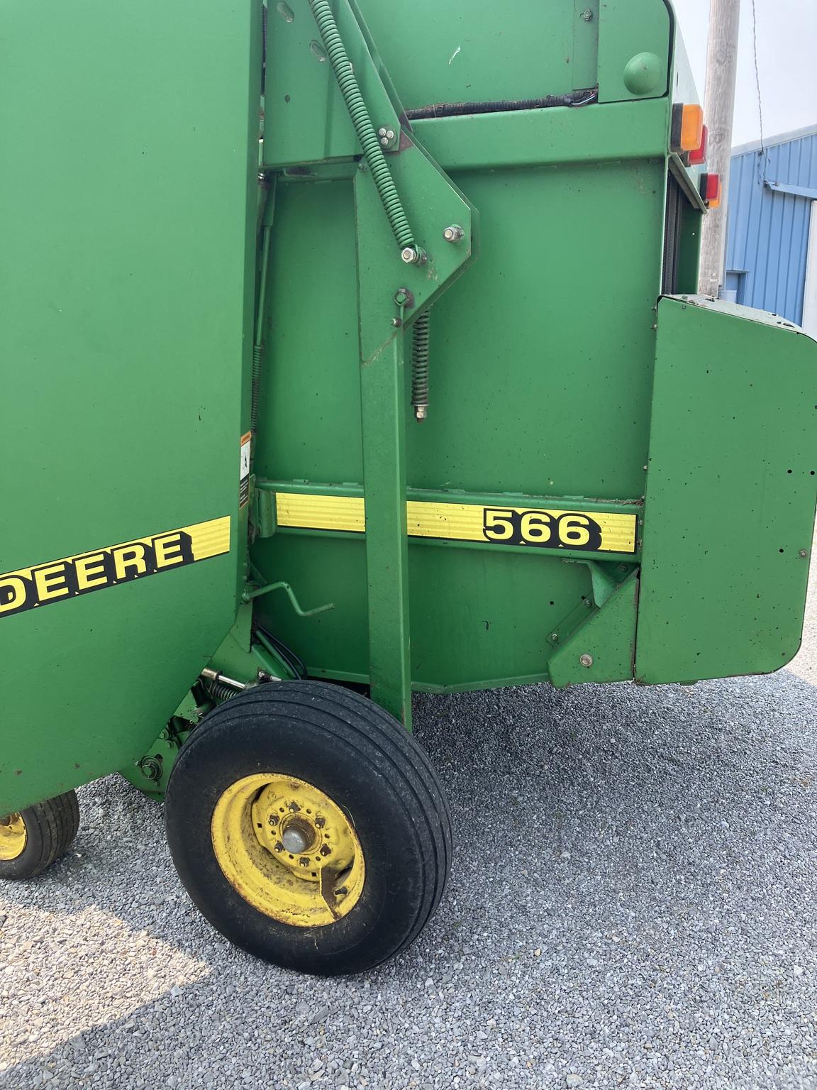 1997 John Deere 566 Image